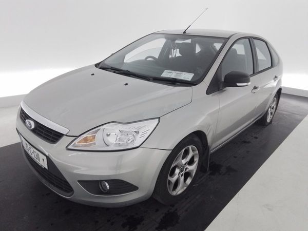 Ford Focus Hatchback, Diesel, 2010, Gold
