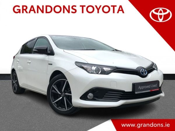 Toyota Auris Hatchback, Hybrid, 2018, White