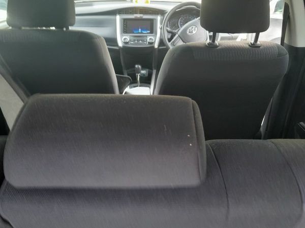 Toyota Corolla Estate, Petrol Hybrid, 2017, Silver