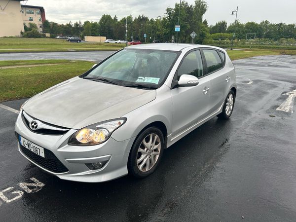 Hyundai i30 Hatchback, Diesel, 2012, Silver