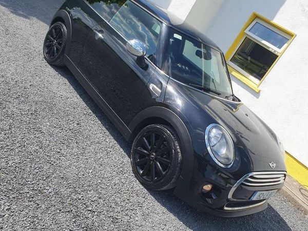 Mini Cooper Hatchback, Diesel, 2015, Black