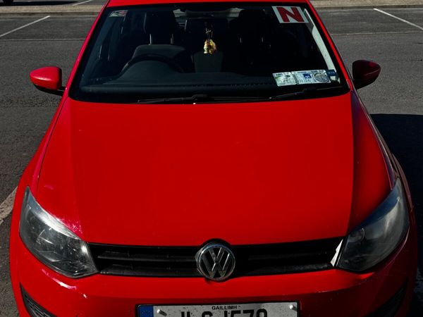 Volkswagen Polo Hatchback, Petrol, 2011, Red