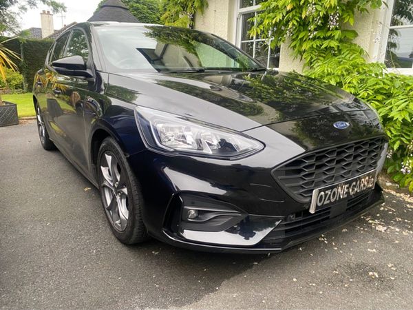 Ford Focus Hatchback, Diesel, 2022, Black