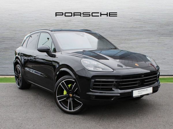 Porsche Cayenne SUV, Petrol Plug-in Hybrid, 2022, Black