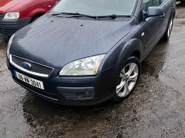Ford Focus Saloon, Petrol, 2006, Grey