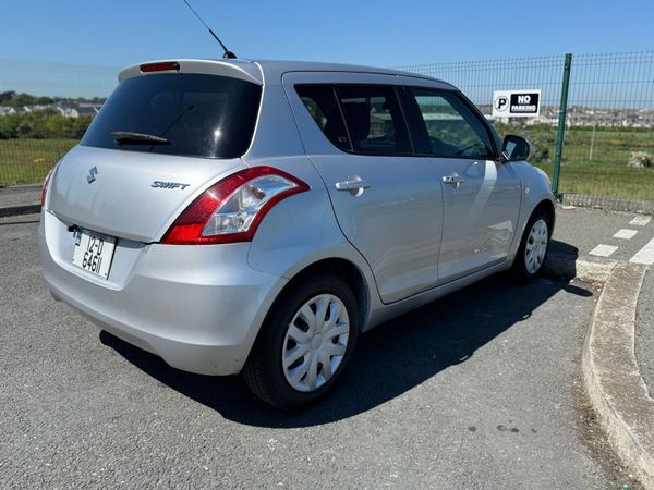 Suzuki Swift Hatchback, Petrol, 2012, Silver