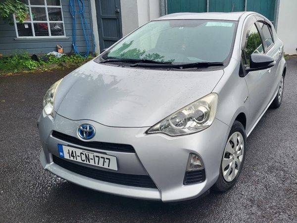 Toyota Aqua Hatchback, Petrol Hybrid, 2014, Silver