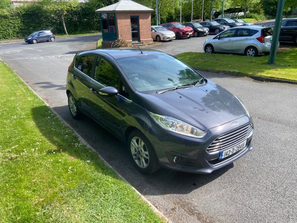 Ford Fiesta Hatchback, Petrol, 2014, Grey