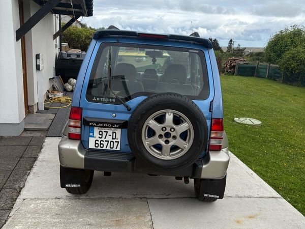 Mitsubishi Pajero SUV, Petrol, 1997, Blue