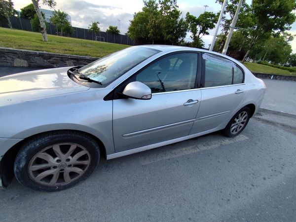 Renault Laguna Hatchback, Diesel, 2009, Silver
