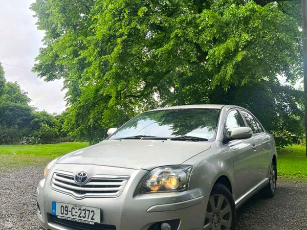 Toyota Avensis Saloon, Diesel, 2009, Silver