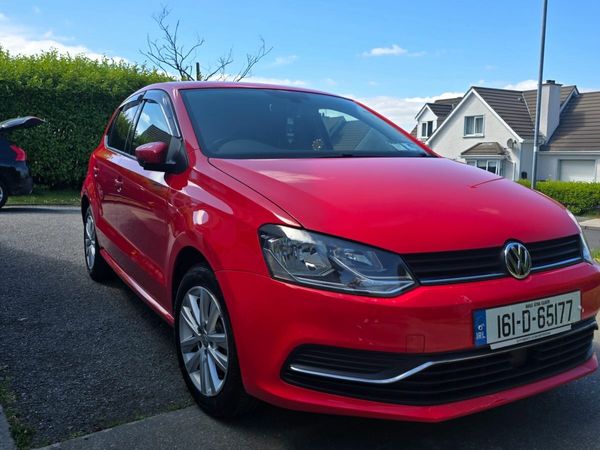 Volkswagen Polo Hatchback, Petrol, 2016, Red