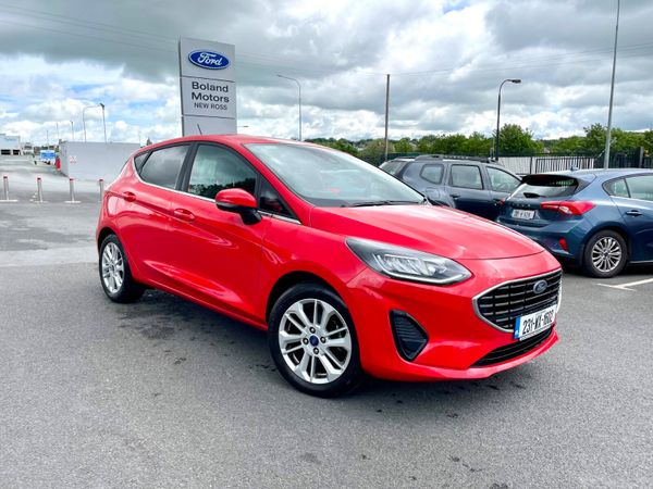 Ford Fiesta Hatchback, Petrol, 2023, Red
