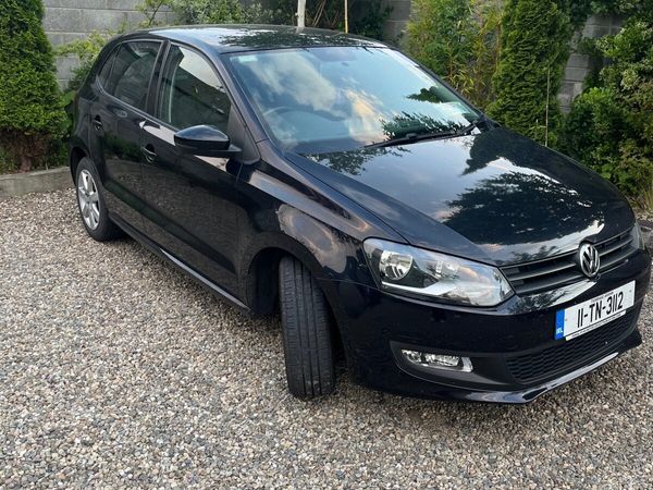 Volkswagen Polo Hatchback, Petrol, 2011, Black