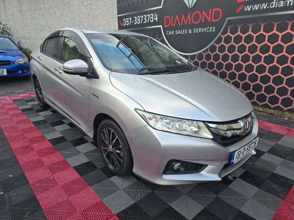 Honda Grace Saloon, Petrol Hybrid, 2015, Silver