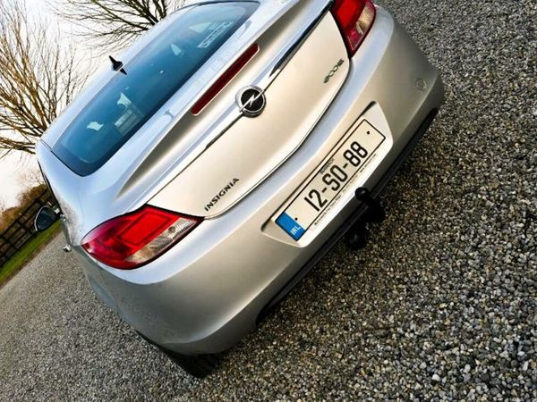 Opel Insignia Saloon, Diesel, 2012, Silver