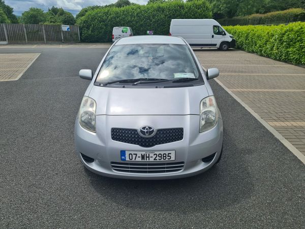 Toyota Yaris Hatchback, Petrol, 2007, Silver