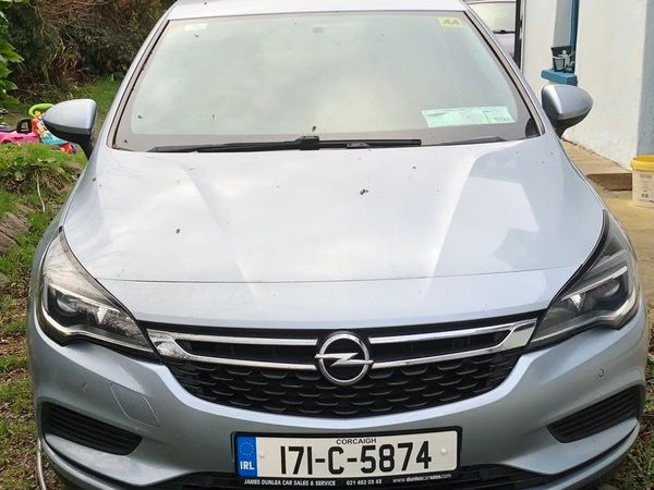 Opel Astra Hatchback, Diesel, 2017, Grey