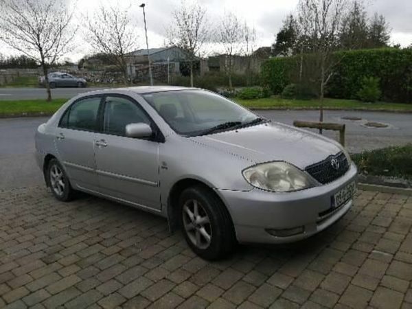 Toyota Corolla Saloon, Petrol, 2003, Silver