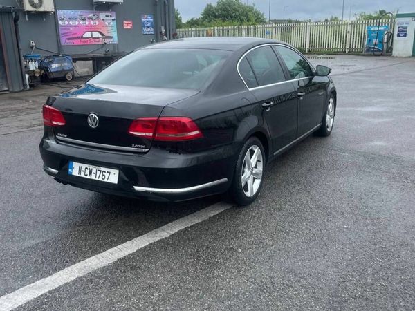 Volkswagen Passat Saloon, Diesel, 2011, Black