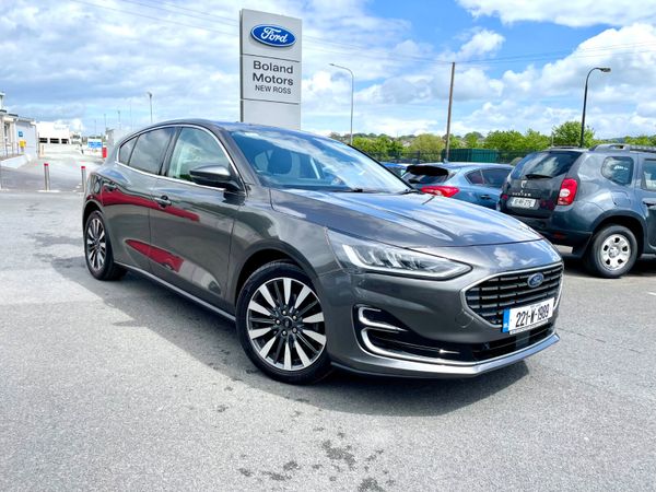 Ford Focus Hatchback, Petrol, 2022, Grey