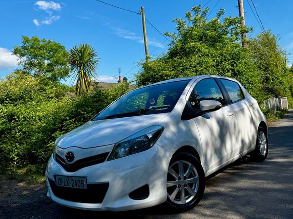 Toyota Yaris Hatchback, Petrol, 2013, White