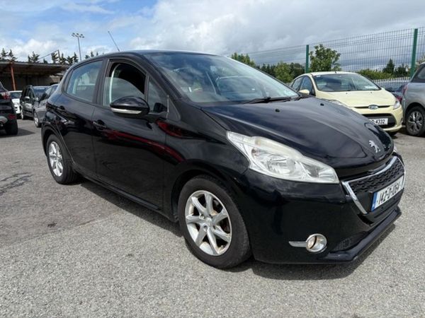 Peugeot 208 Hatchback, Petrol, 2014, Black