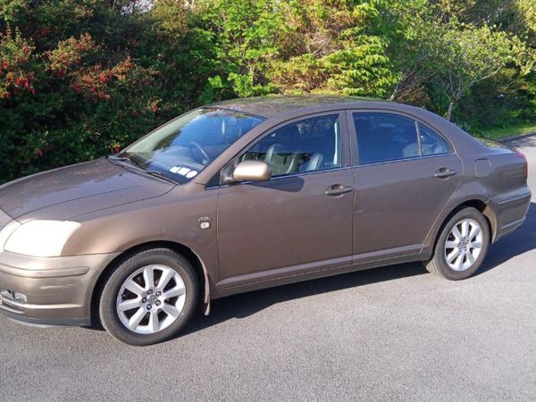 Toyota Avensis Saloon, Diesel, 2005, Brown