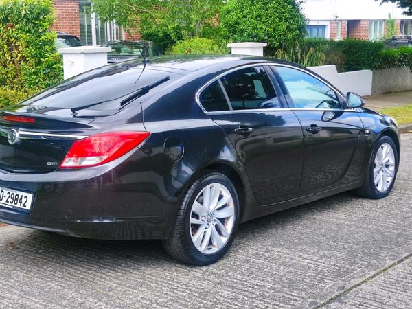 Vauxhall Insignia Hatchback, Diesel, 2013, Black