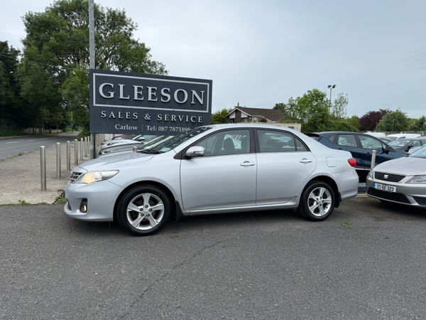 Toyota Corolla Saloon, Diesel, 2012, Silver