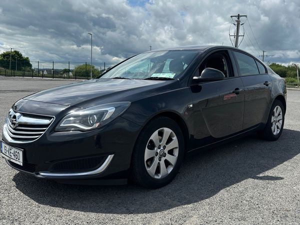 Opel Insignia Hatchback, Diesel, 2015, Black