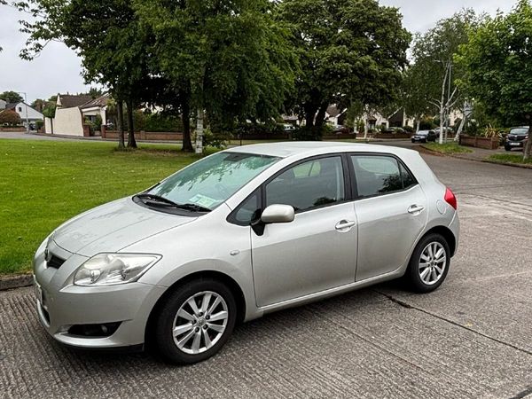 Toyota Auris Hatchback, Petrol, 2008, Silver