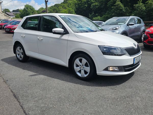 Skoda Fabia Hatchback, Petrol, 2017, White