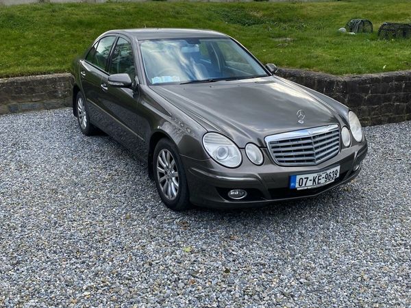 Mercedes-Benz E-Class Saloon, Petrol, 2007, Grey