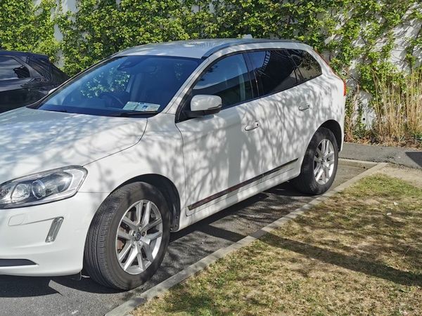 Volvo XC60 SUV, Diesel, 2017, White