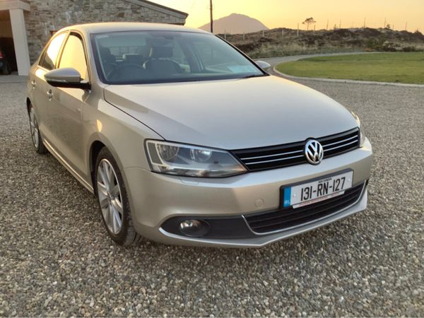 Volkswagen Jetta Saloon, Diesel, 2013, Silver