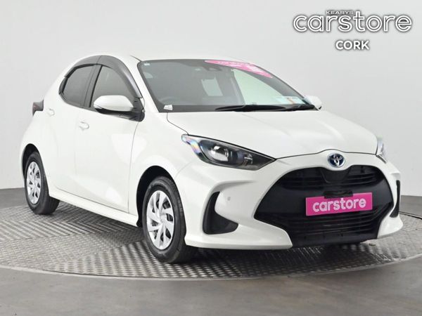 Toyota Yaris Hatchback, Petrol Hybrid, 2020, White