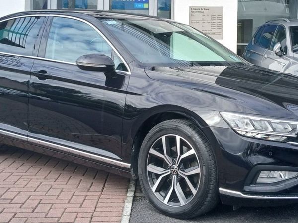 Volkswagen Passat Saloon, Diesel, 2022, Black