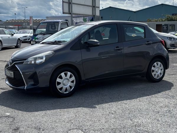 Toyota Yaris Hatchback, Petrol, 2015, Grey