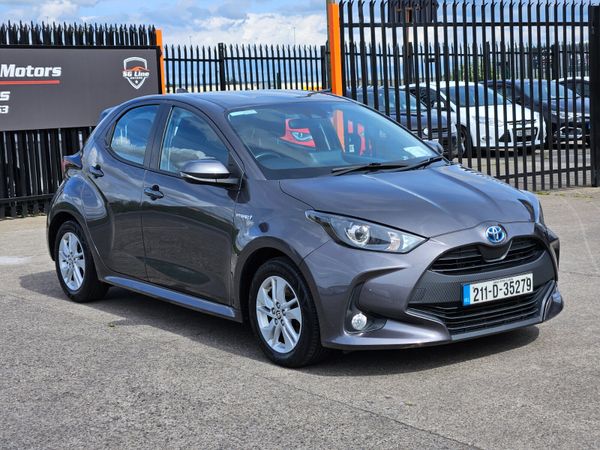 Toyota Yaris Hatchback, Petrol Hybrid, 2021, Grey