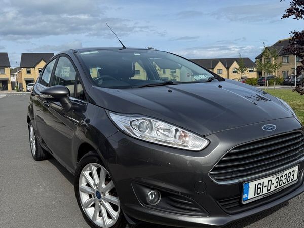 Ford Fiesta Hatchback, Petrol, 2016, Grey