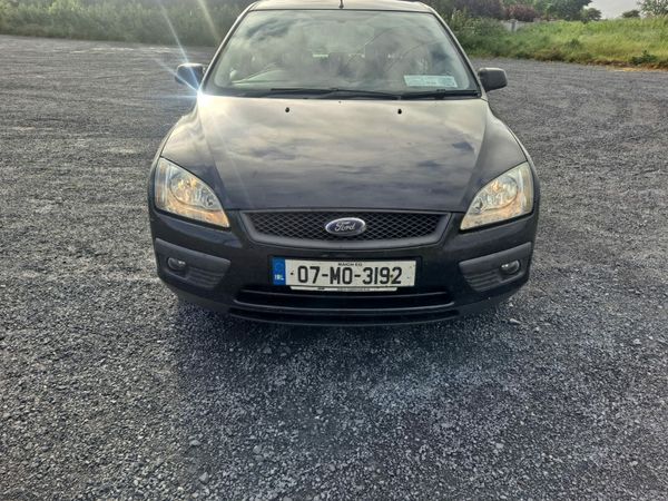 Ford Focus Hatchback, Petrol, 2007, Black