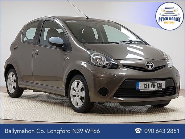 Toyota Aygo Hatchback, Petrol, 2013, Gold