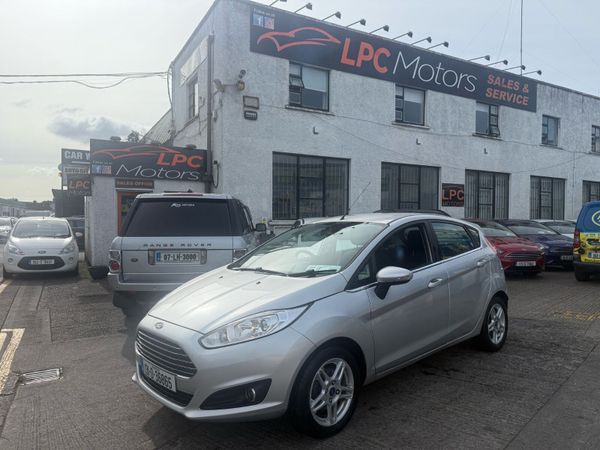 Ford Fiesta Hatchback, Petrol, 2013, Silver