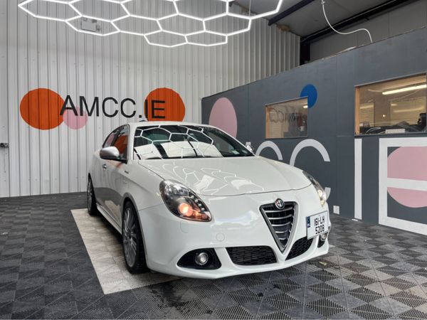 Alfa Romeo Giulietta Hatchback, Petrol, 2016, White