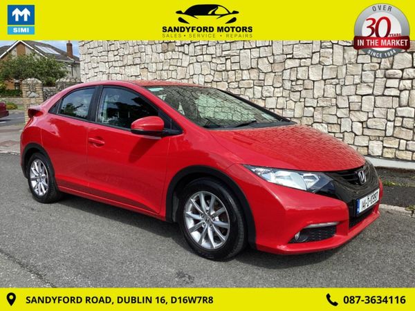 Honda Civic Hatchback, Petrol, 2014, Red