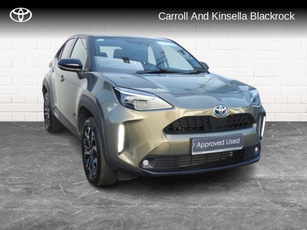 Toyota Yaris Cross Hatchback, Hybrid, 2023, Gold