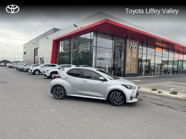 Toyota Yaris Hatchback, Hybrid, 2021, Silver