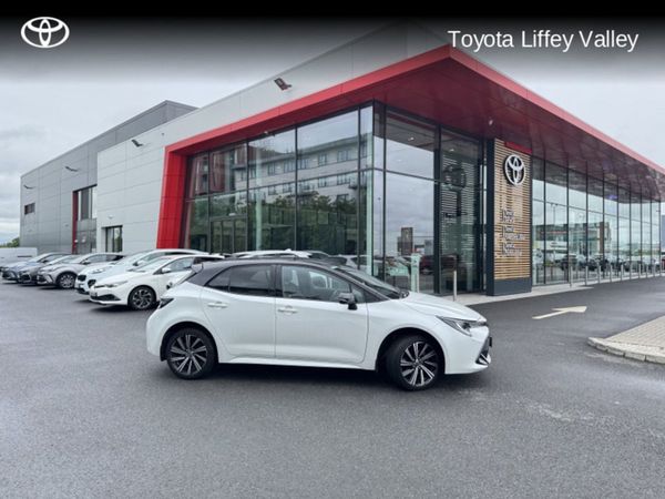 Toyota Corolla Hatchback, Hybrid, 2022, White