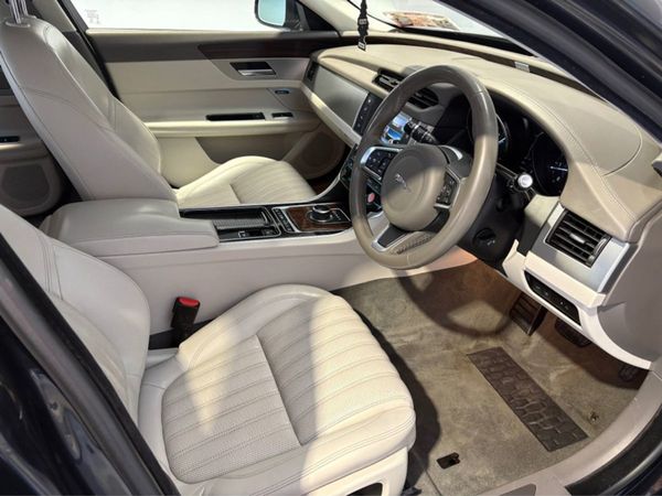 Jaguar XF Saloon, Diesel, 2018, Black